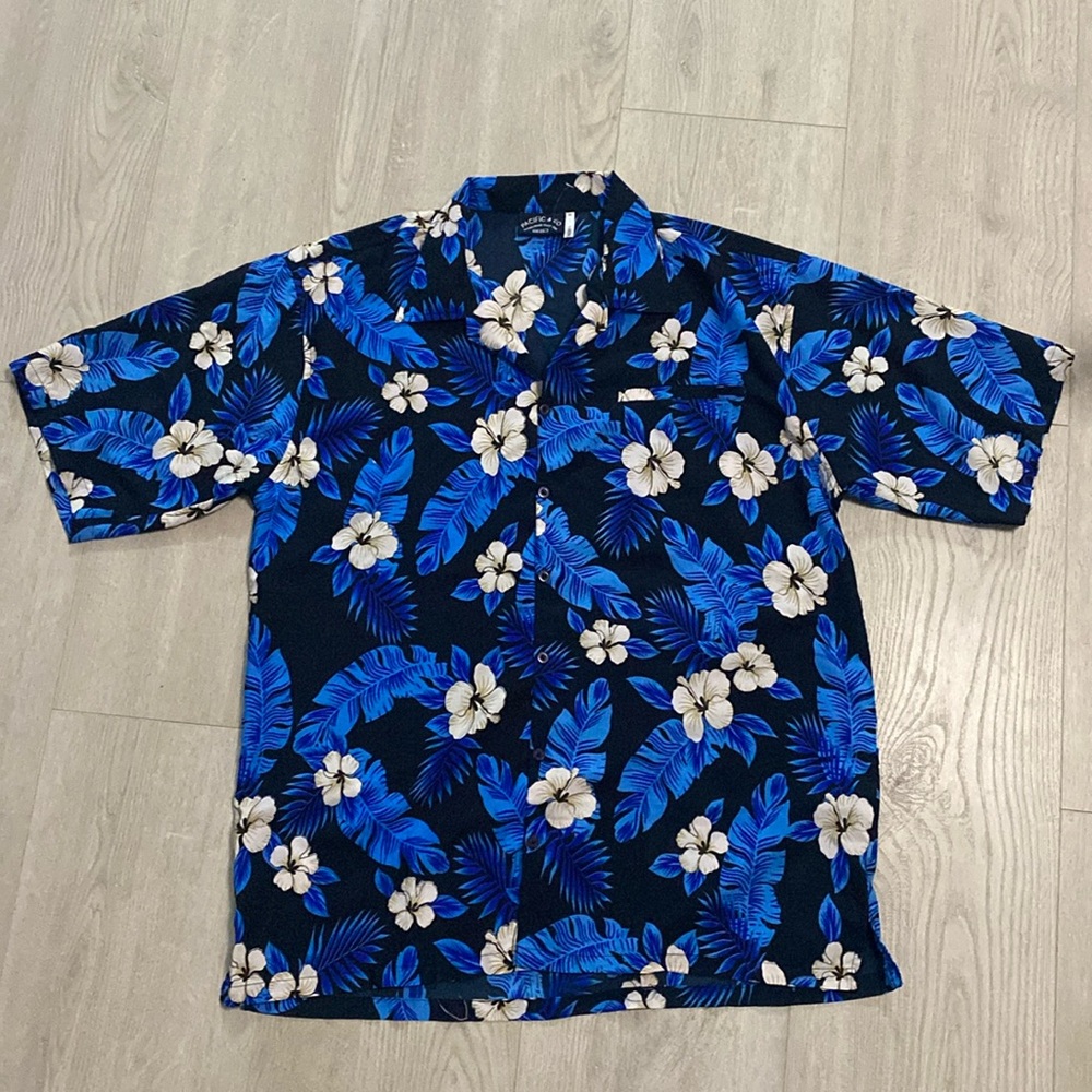 🔥BUNDLESALE Mens L Pacific & Co Hawaiian flowers button down shirt